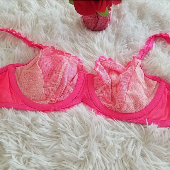 32D Victoria's Secret Pink Unlined Bra - Picture 6 of 9